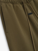 FLEECE ESSENTIAL SWEATPANT - OLIVE