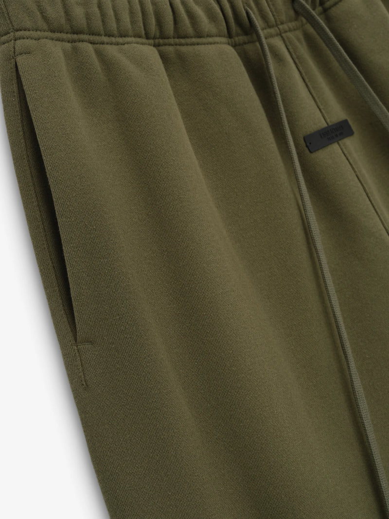 FLEECE ESSENTIAL SWEATPANT - MILITARY